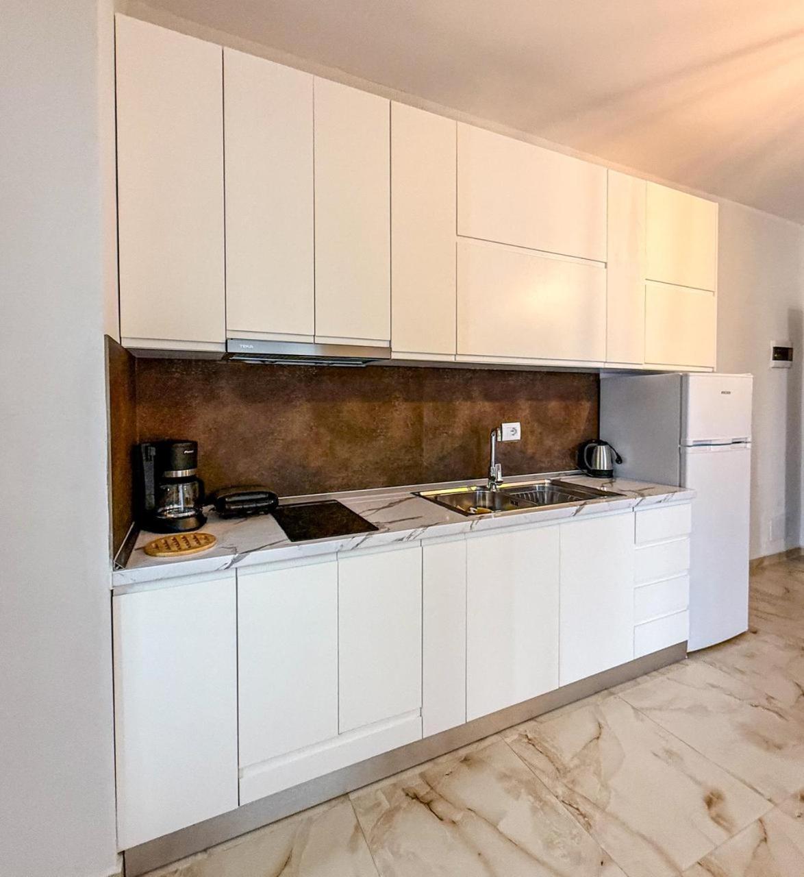 Odore Di Mare Apartments Sarandë エクステリア 写真