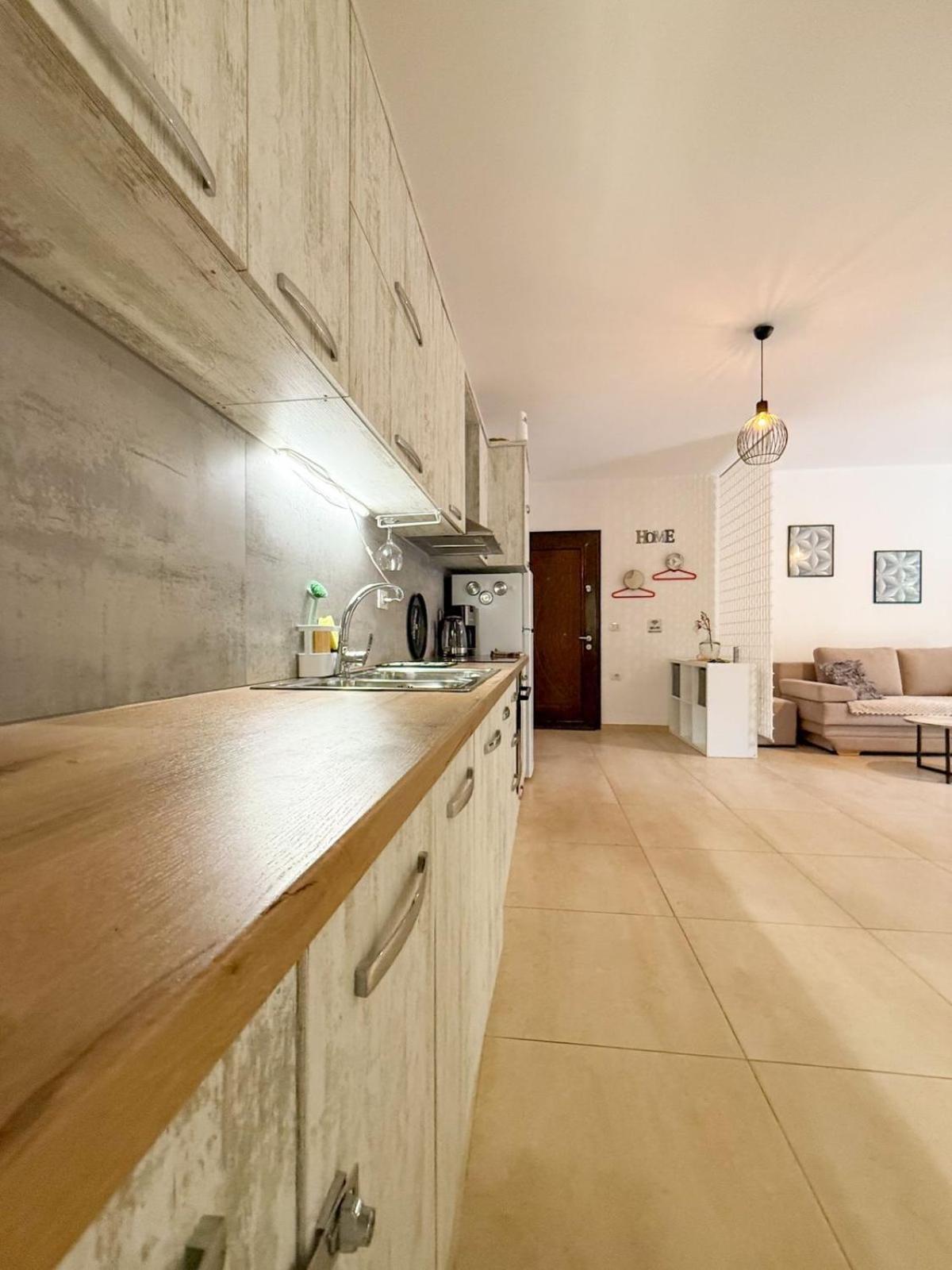 Odore Di Mare Apartments Sarandë エクステリア 写真