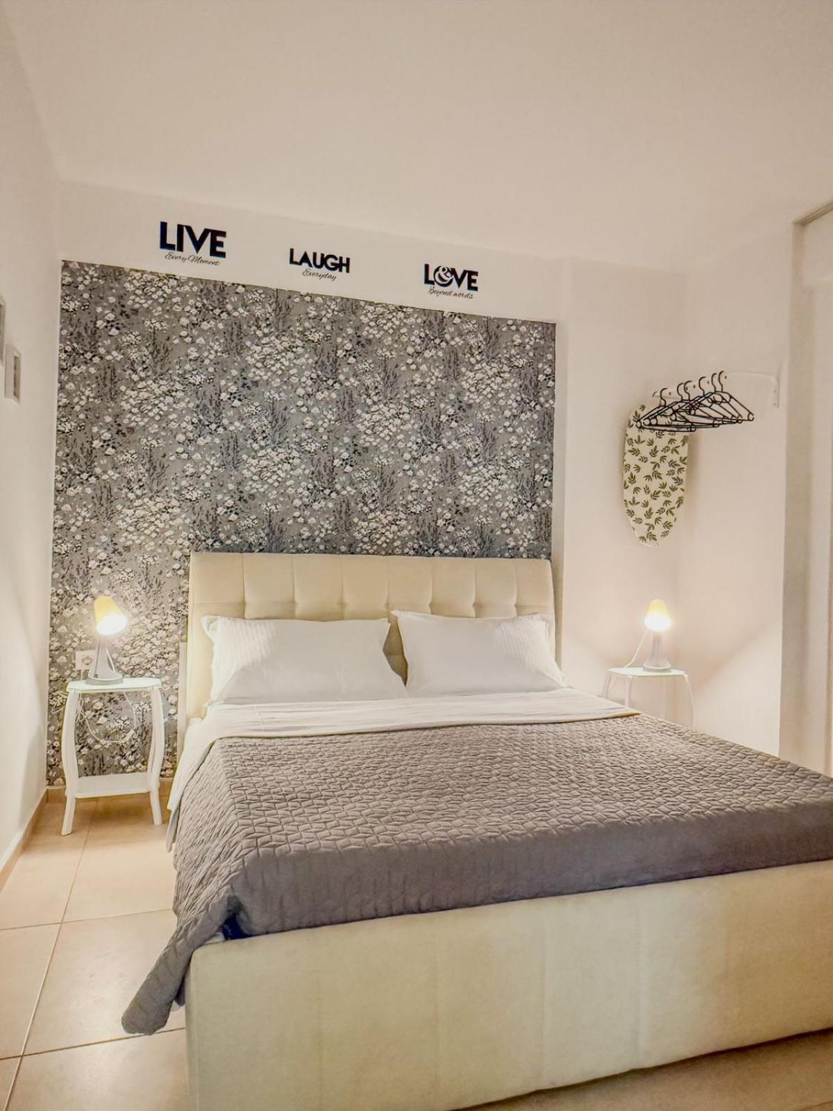 Odore Di Mare Apartments Sarandë エクステリア 写真